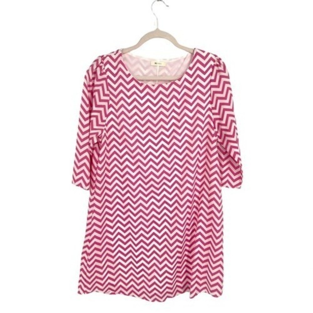 Everly Women's Pink/White Chevron Print Shift Dress Size‎ Medium